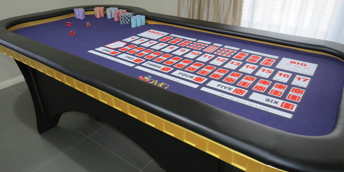 Casino party Sic Bo table